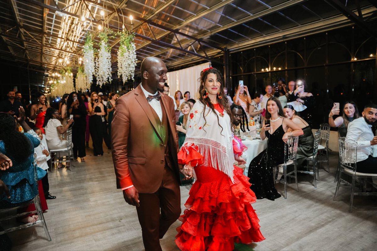 Prescilia et Fabrice — robe rouge