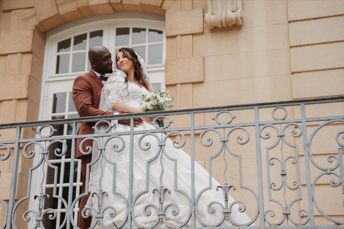 Prescilia et Fabrice — balcon